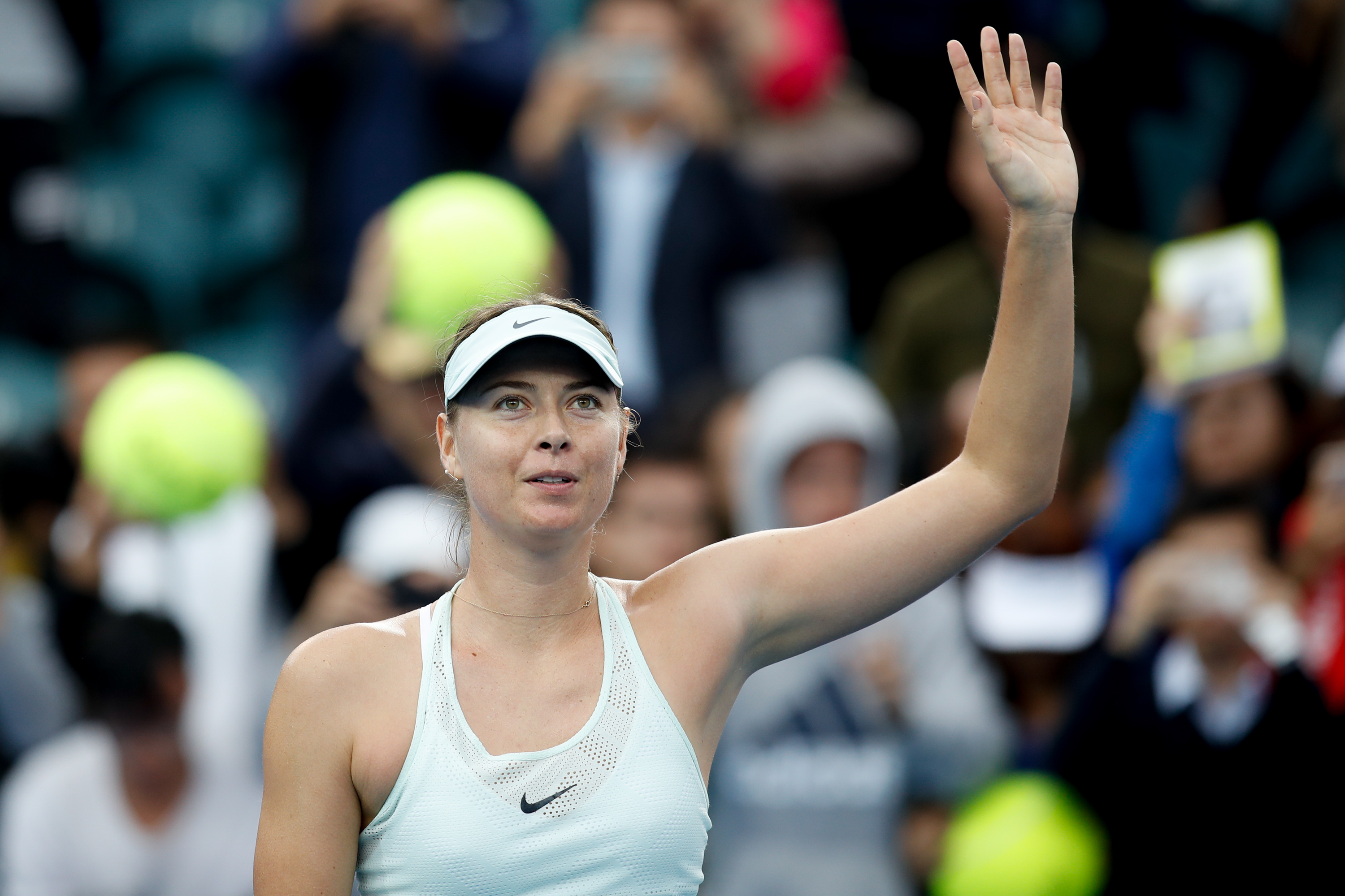 爱游戏APP-夺冠首场状态出色，美国队观众沸腾！，莎拉波娃重返赛场全场沸腾不已-爱游戏APP