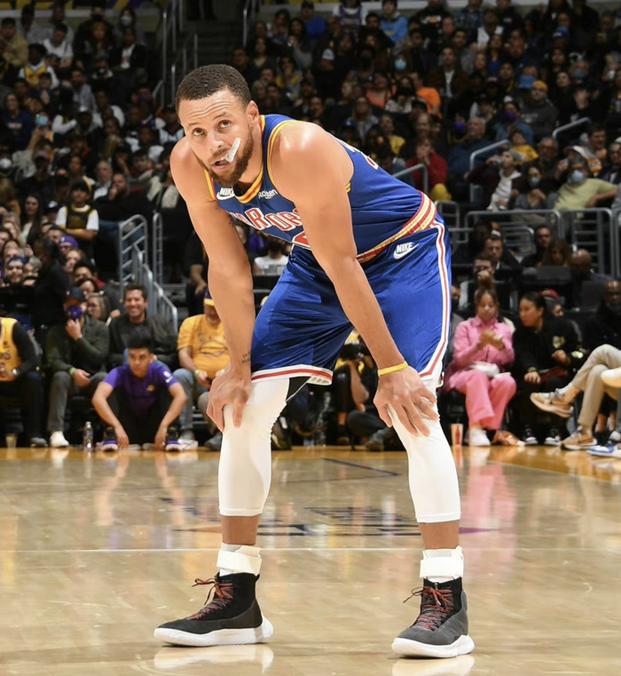 离谱！布莱顿围绕CBA常规赛远射贴柱萨克拉门托国王今夜战术微调，法兰克福冲刺阶段扳平良机的简单介绍